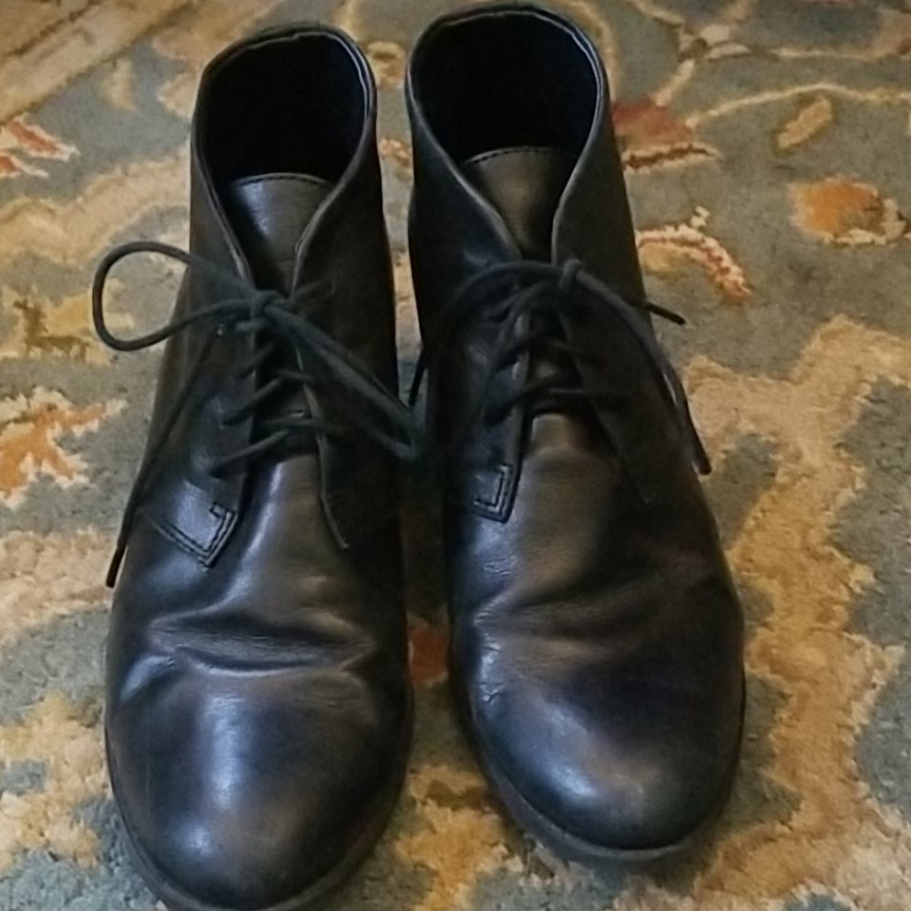 Mia leather boots